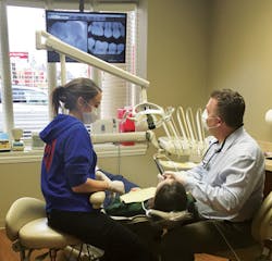 1606defav P02b 1606defav P02b