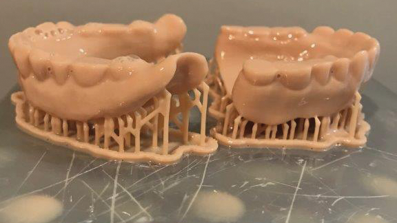 2006 De Char P01 5ee0011d36f72