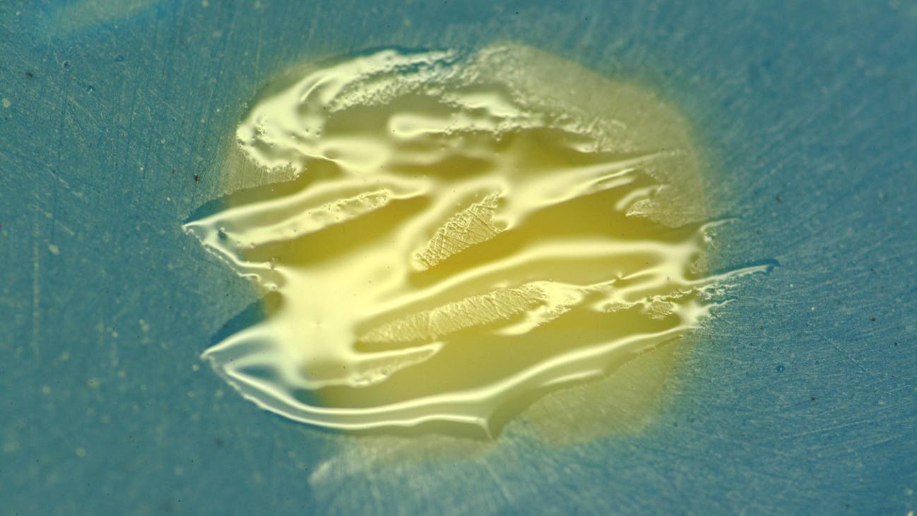 Figure 6: This specimen is not sufficiently covered by adhesive, resulting in lower bond strengths. Figure 6: This specimen is not sufficiently covered by adhesive, resulting in lower bond strengths.