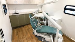 DAMC class A rear treatment room: Treatment rooms designed for 4-handed dentistry and ample supply storage