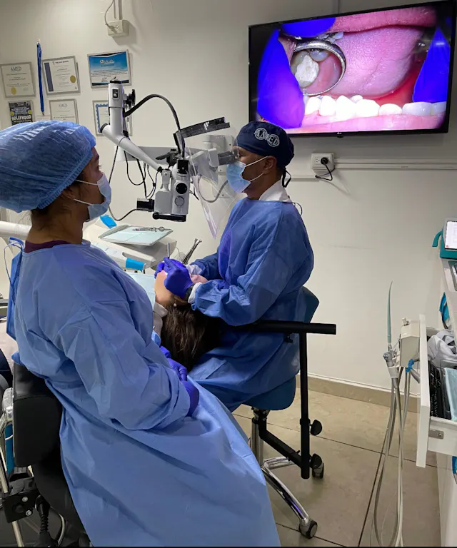Ergonomics and the dental microscope workflow: How you use it matters ...
