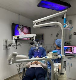 Figure 1A: Patient and operator, assistant positioning. Operator neutral posture Figure 1A: Patient and operator, assistant positioning. Operator neutral posture