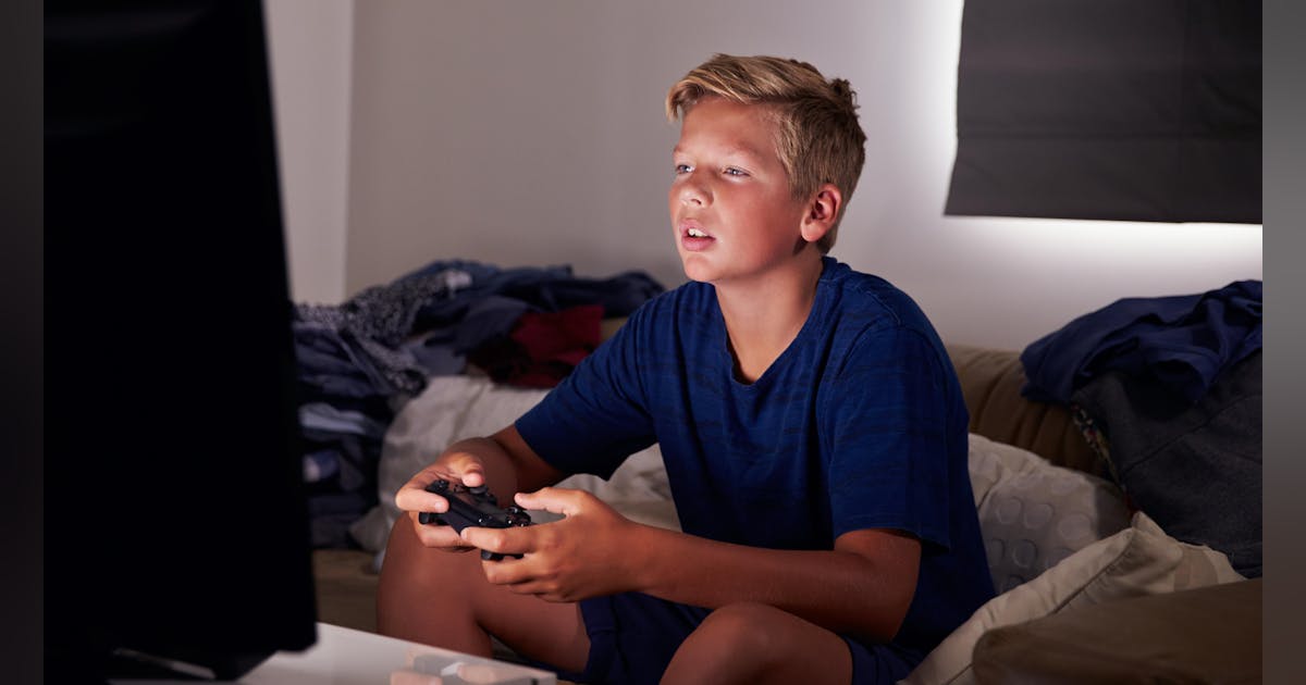 Teen dental caries and screen time: A growing concern for today’s dental practice Teen dental caries and screen time: A growing concern for today’s dental practice